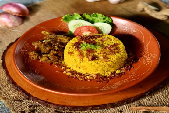 Chicken Khichuri with Green Salad